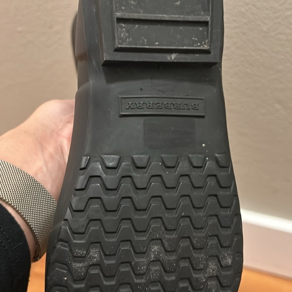 Authentic Halloway Burberry rain boots in black, size 35 - Picture 3 of 3